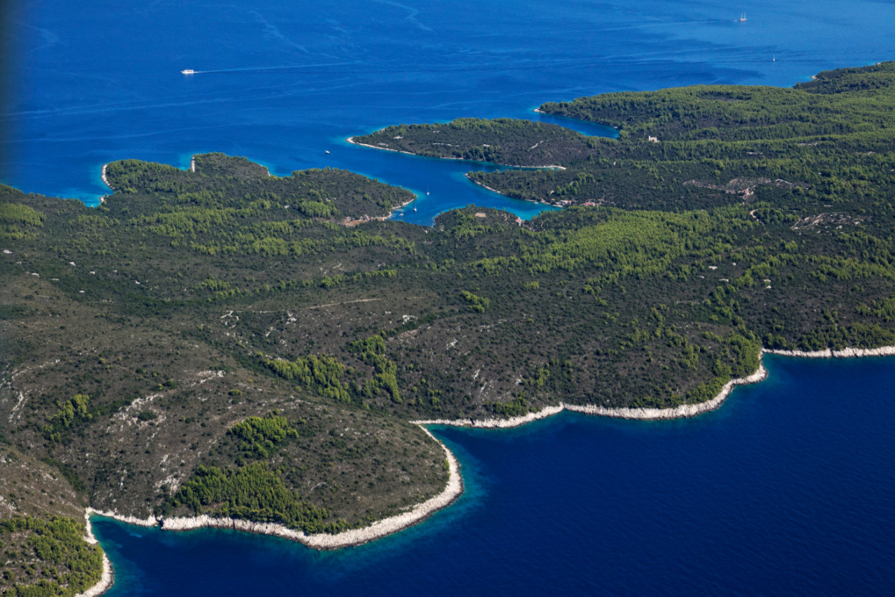 Exploring Croatia’s Hidden Gems: Lesser-Known Islands to Visit by Boat