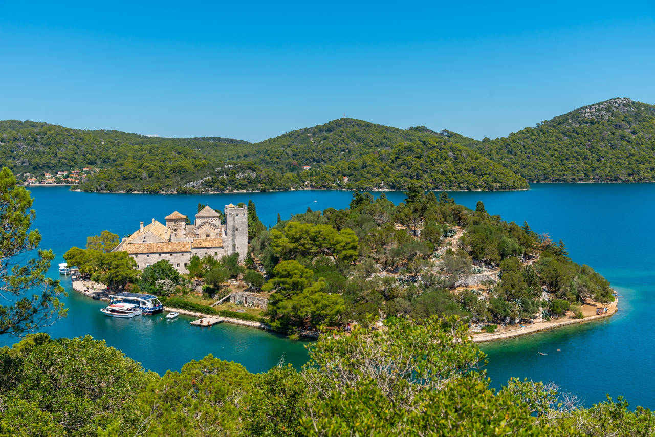 Noleggio Yacht da Spalato a Dubrovnik: La Rotta Perfetta per una Settimana in Mare