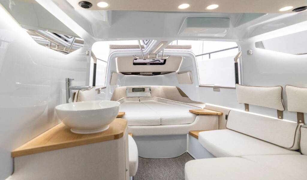 Axopar 37 XC Cross Cabin NN