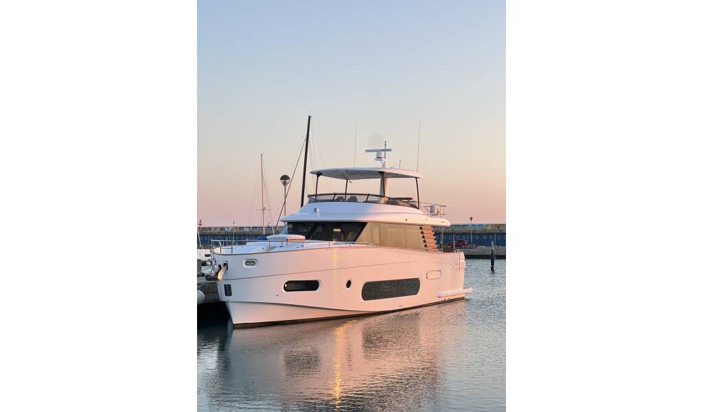 Azimut Magellano 66 Moon light