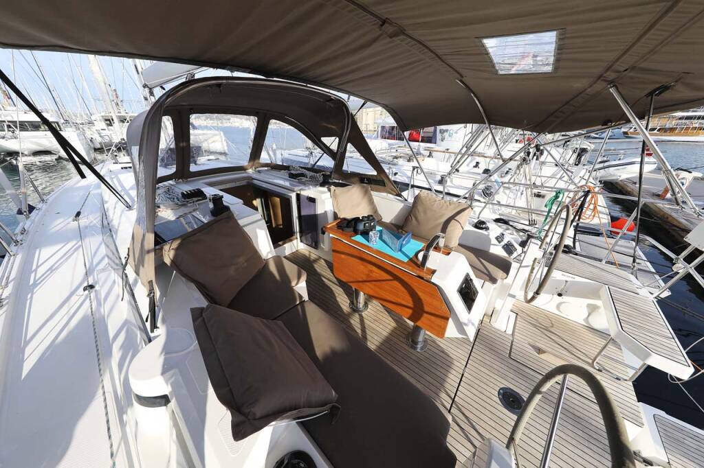 Bavaria C38 Style Amore