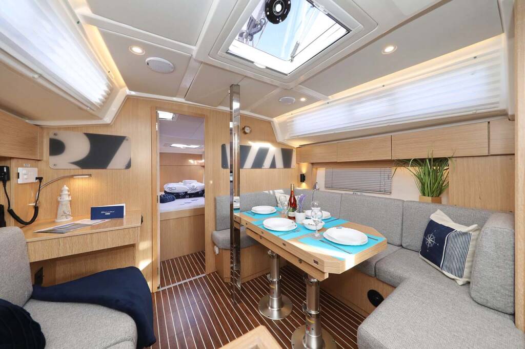 Bavaria C38 Style Amore