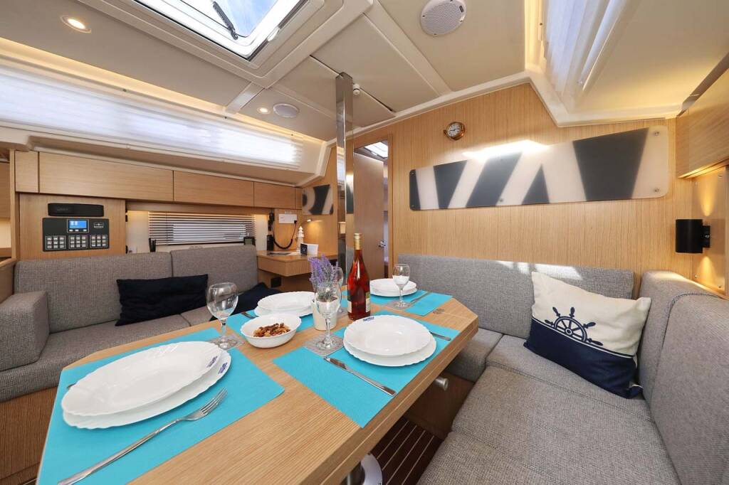 Bavaria C38 Style Amore