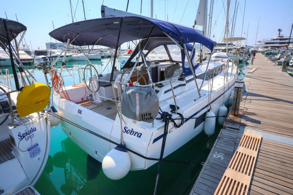 Bavaria C38 Pomena