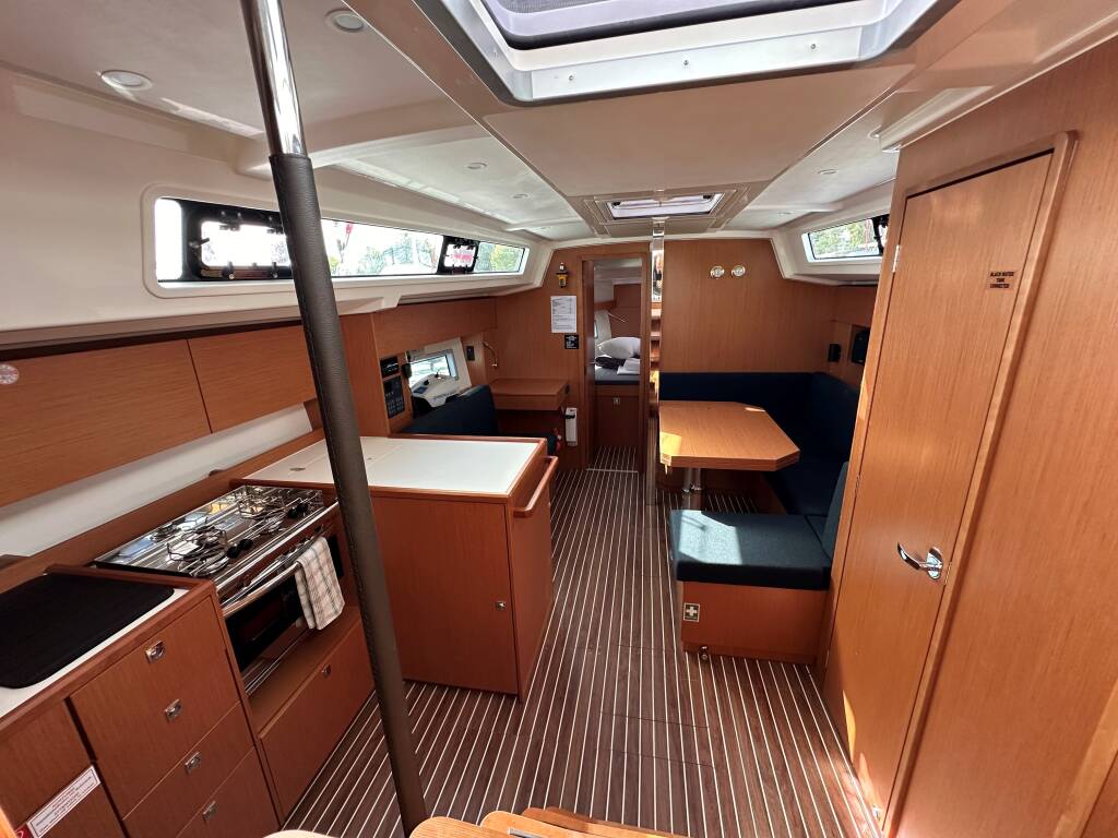 Bavaria C38 Sienna