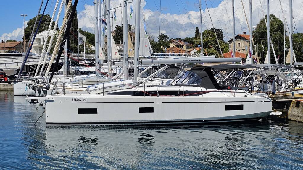 Bavaria C38 Euphoria