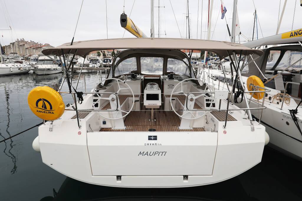 Bavaria C42 Maupiti