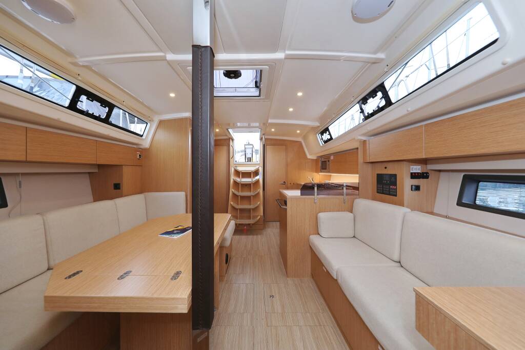 Bavaria C42 Maupiti