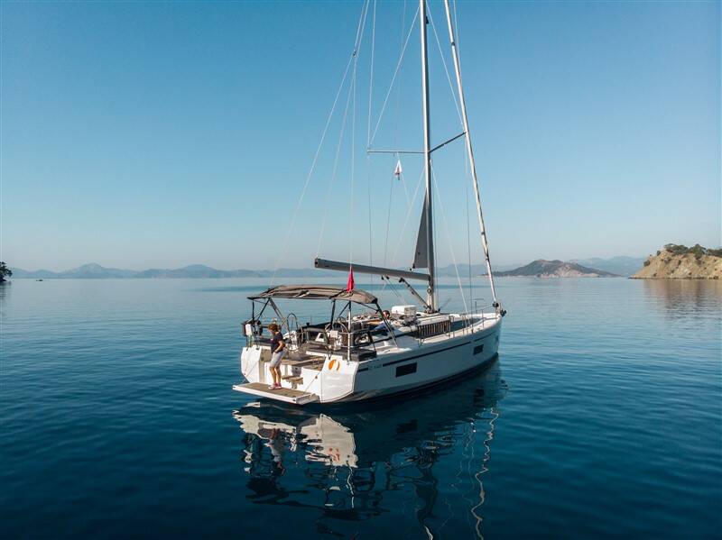 Bavaria C42 Nomad