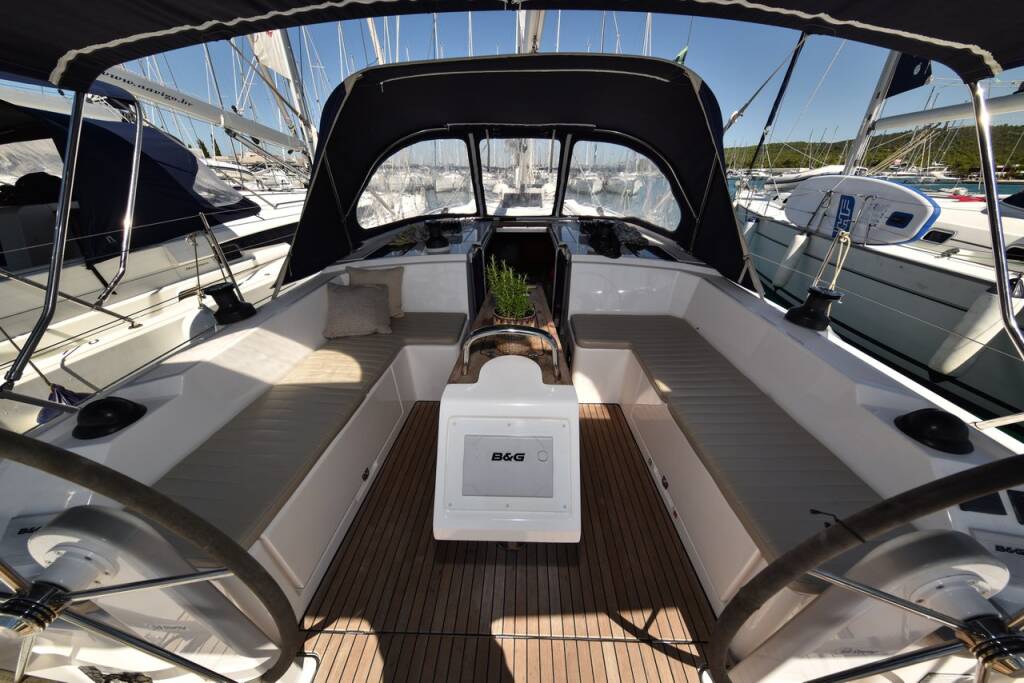 Bavaria C42 Bella