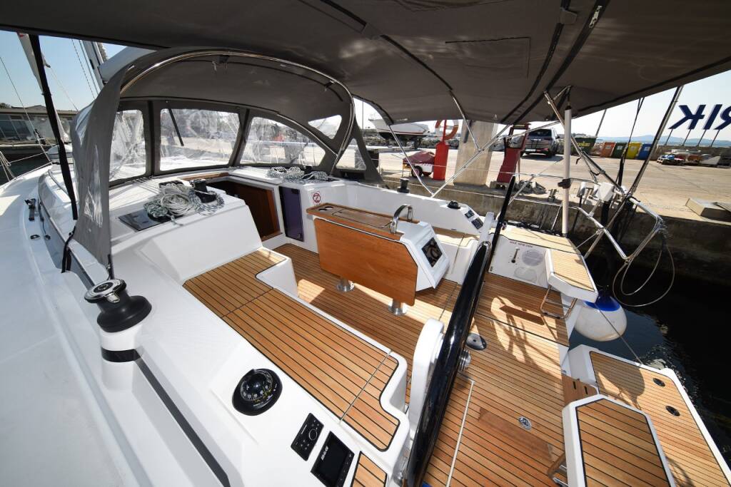 Bavaria C42 Dna