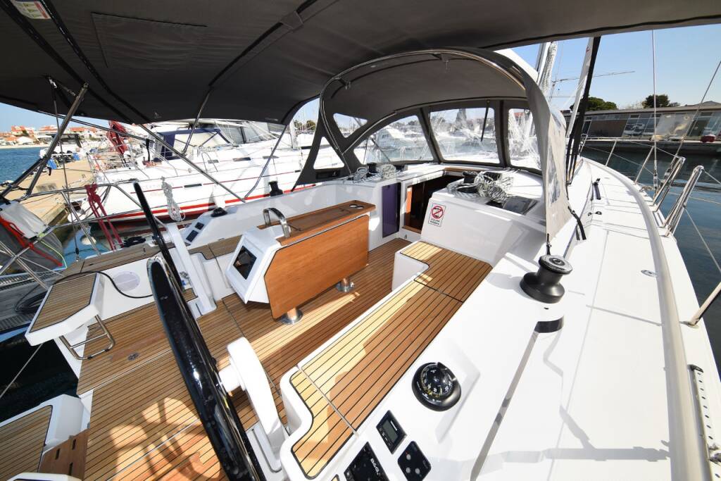 Bavaria C42 Dna