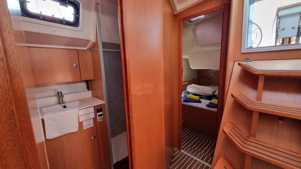 Bavaria C42 Quick Point