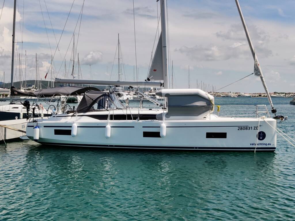 Bavaria C42 Relax