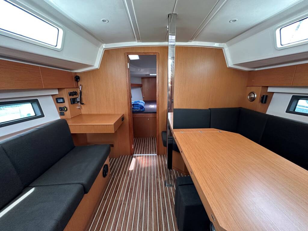 Bavaria C42 Leopard