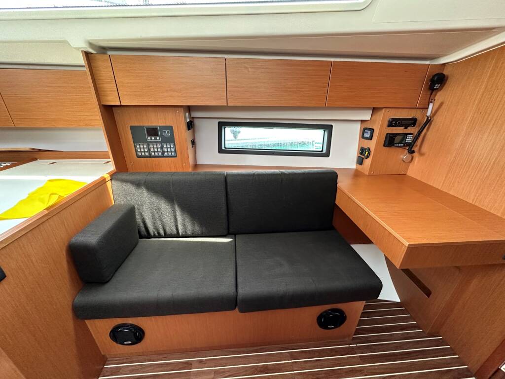 Bavaria C42 Leopard