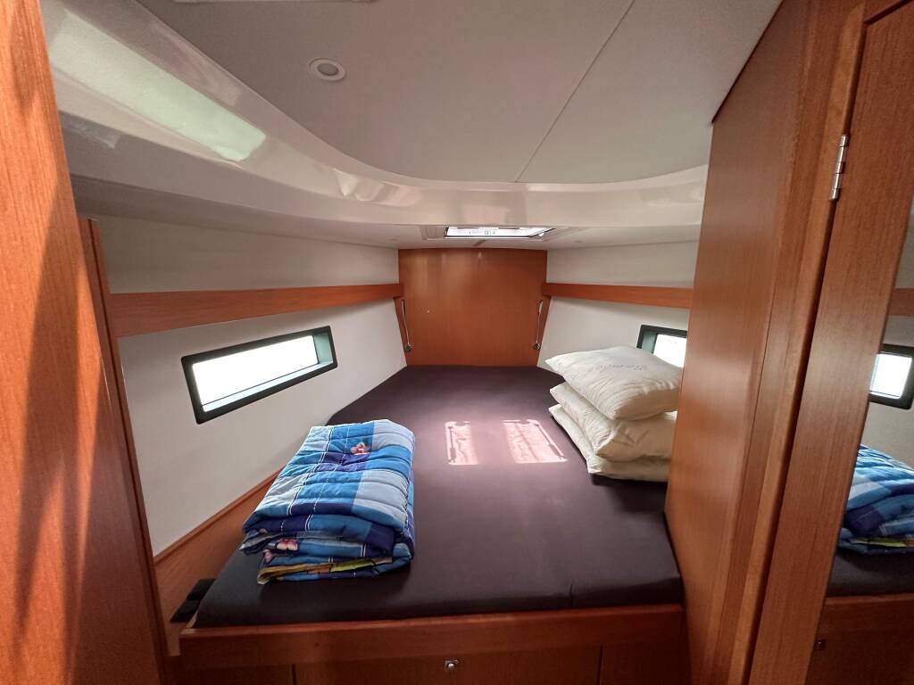 Bavaria C42 Leopard