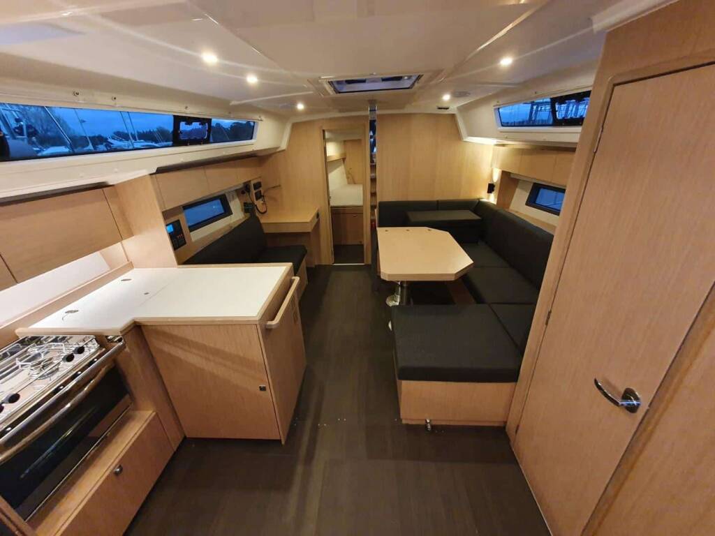 Bavaria C42 Ermis