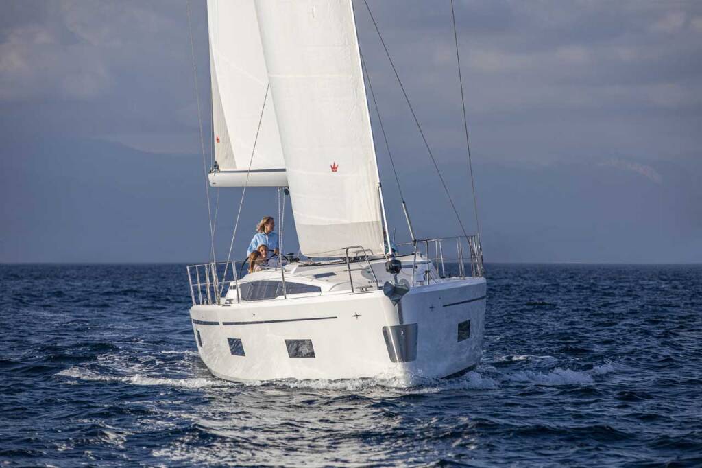 Bavaria C42 Paella