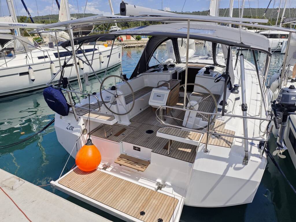 Bavaria C42 Zen