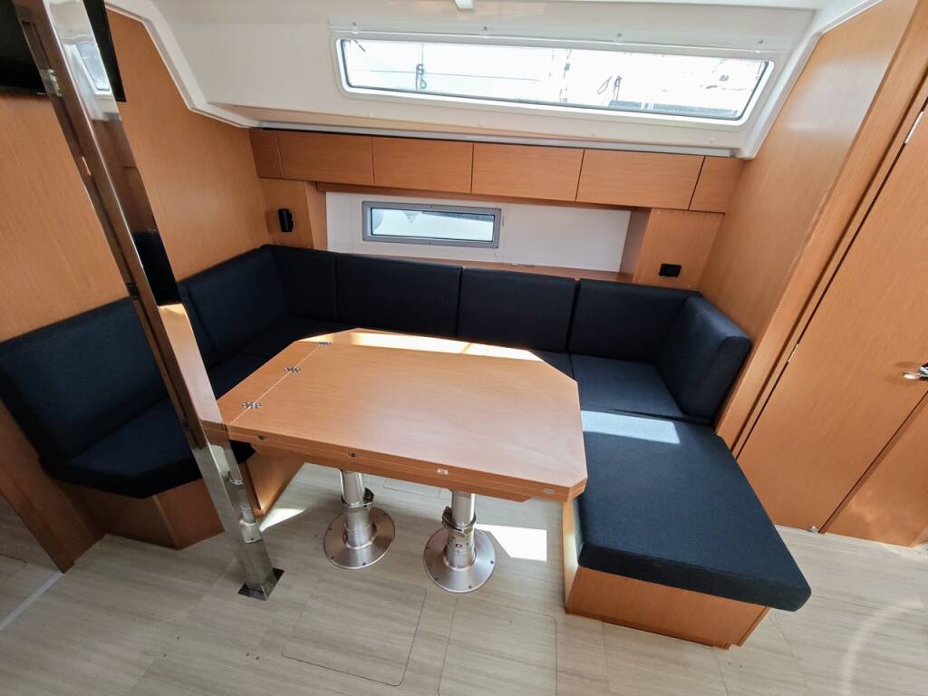 Bavaria C42 Zen