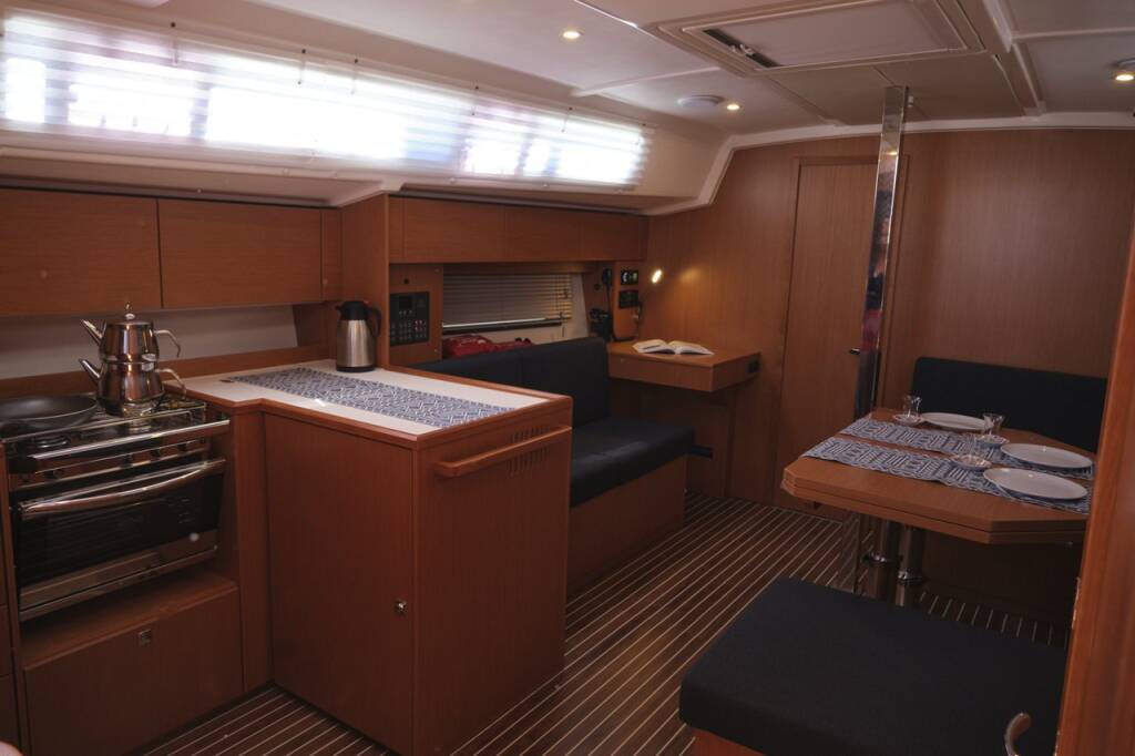 Bavaria C42 Selene