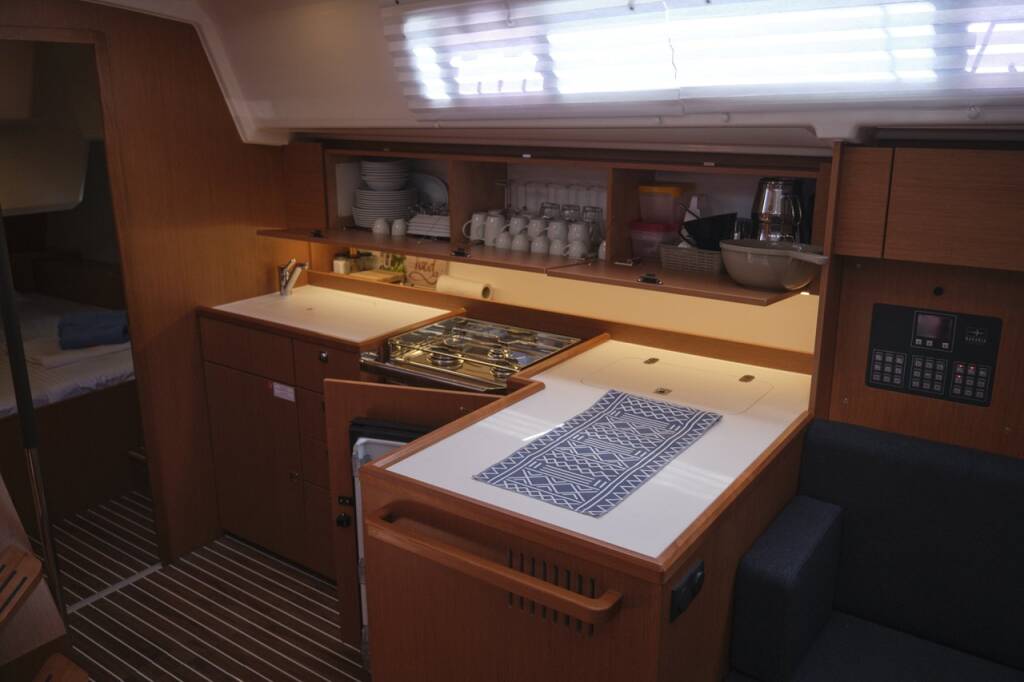 Bavaria C42 Selene