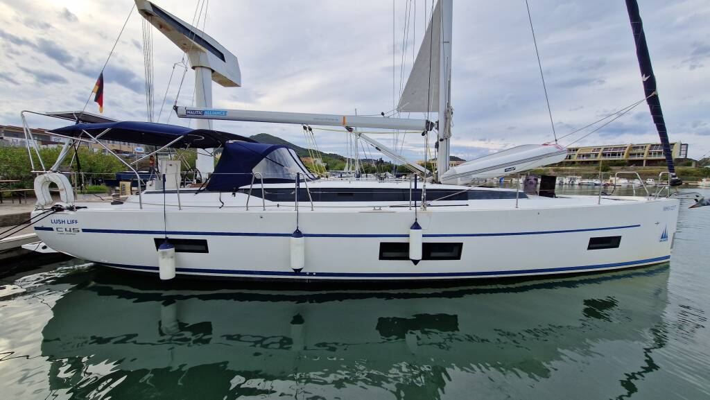 Bavaria C45 Holiday Lush Life