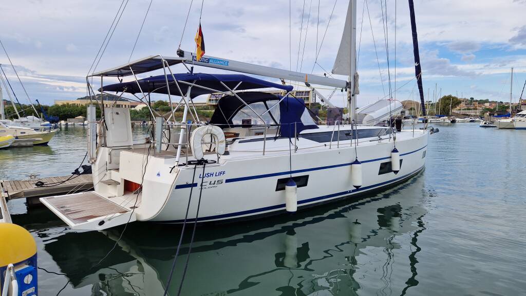 Bavaria C45 Holiday Lush Life