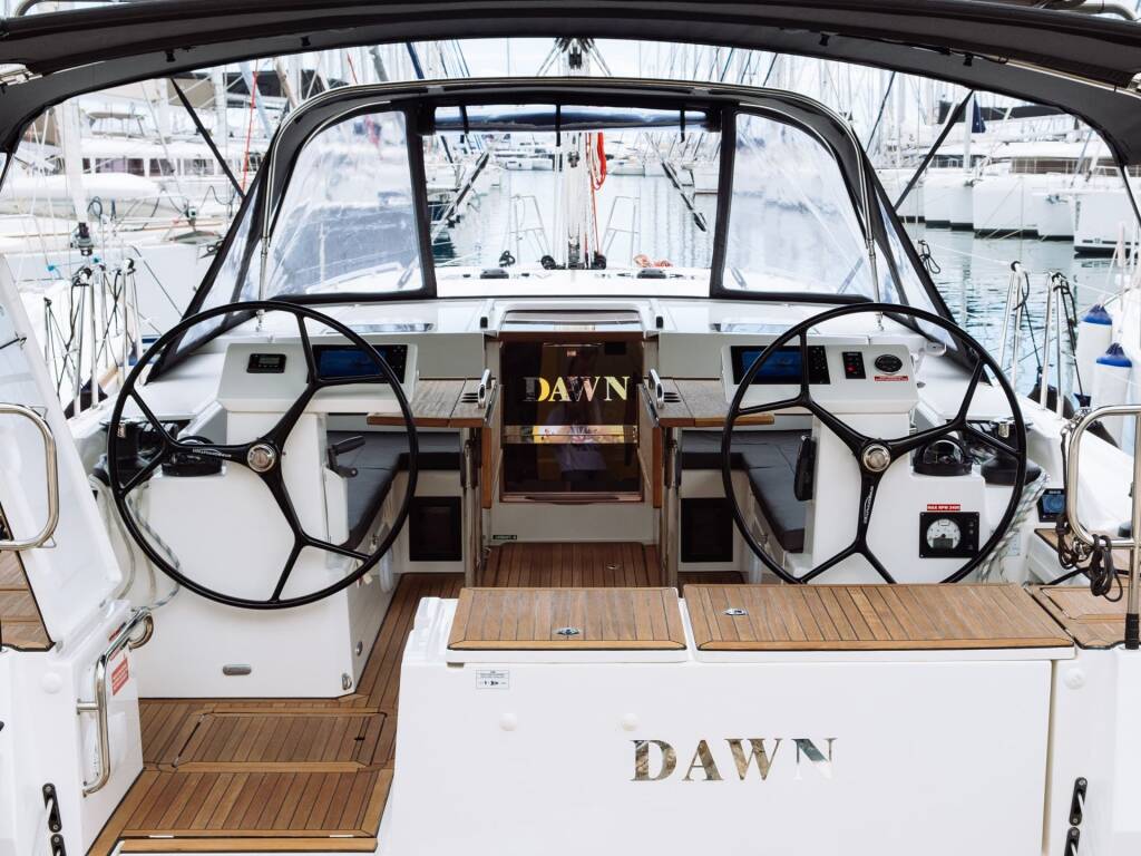 Bavaria C45 Dawn