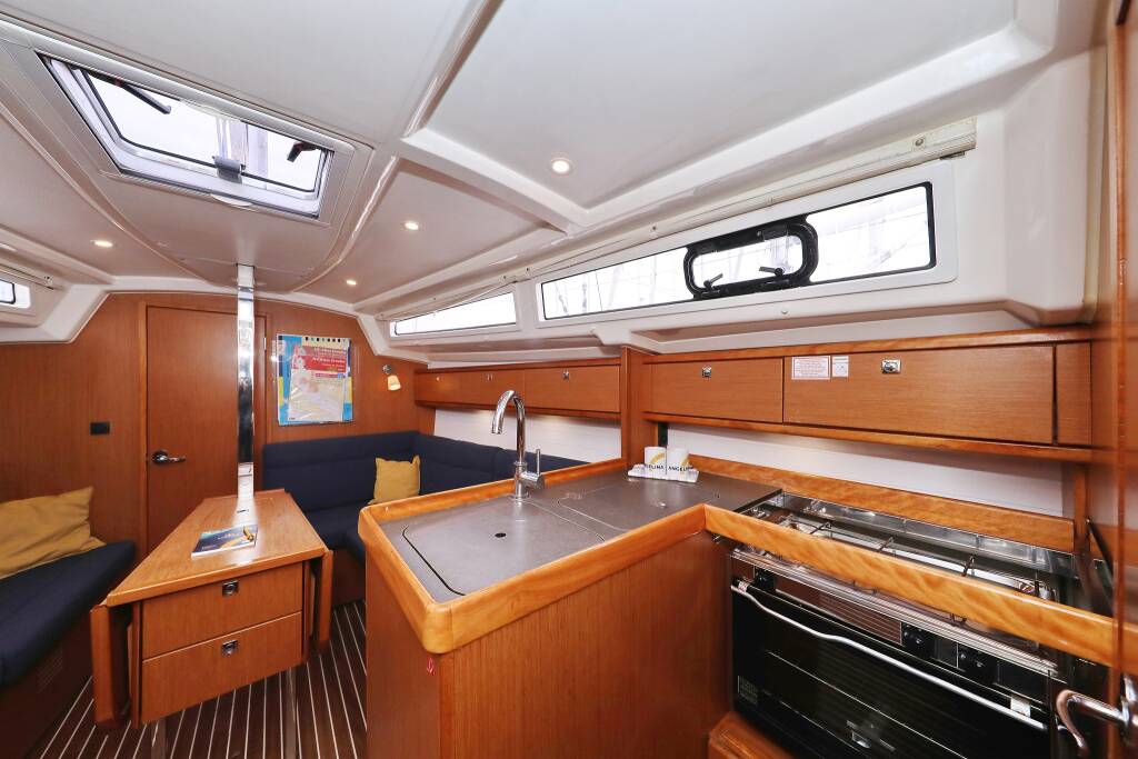 Bavaria Cruiser 33 Homeoffice