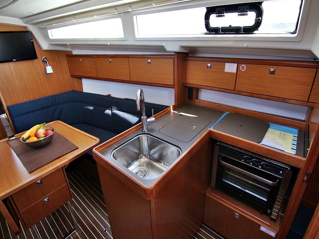 Bavaria Cruiser 34 Vita