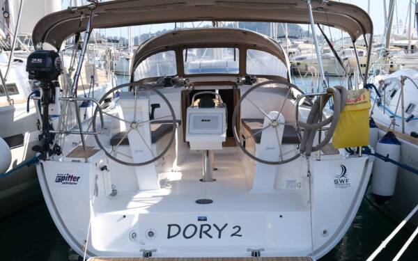 Bavaria Cruiser 34 Dory 2