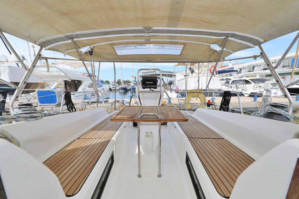 Bavaria Cruiser 36 ECONOMY