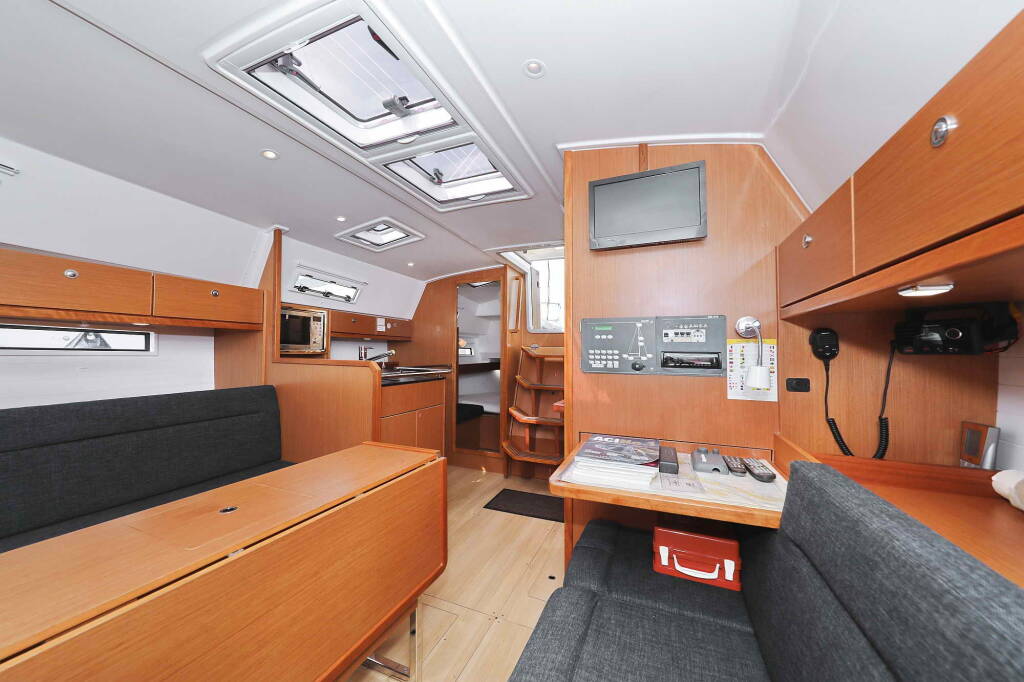 Bavaria Cruiser 36 ECONOMY