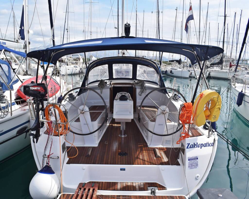 Bavaria Cruiser 37 Šešula