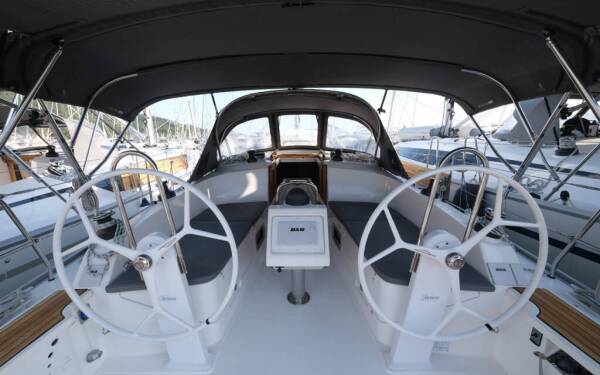 Bavaria Cruiser 37 Crush