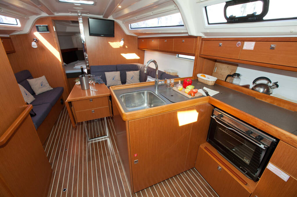 Bavaria Cruiser 37 Gospoja