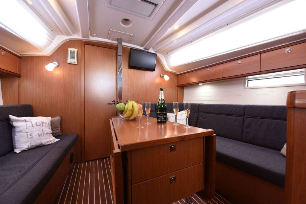 Bavaria Cruiser 37 Luka