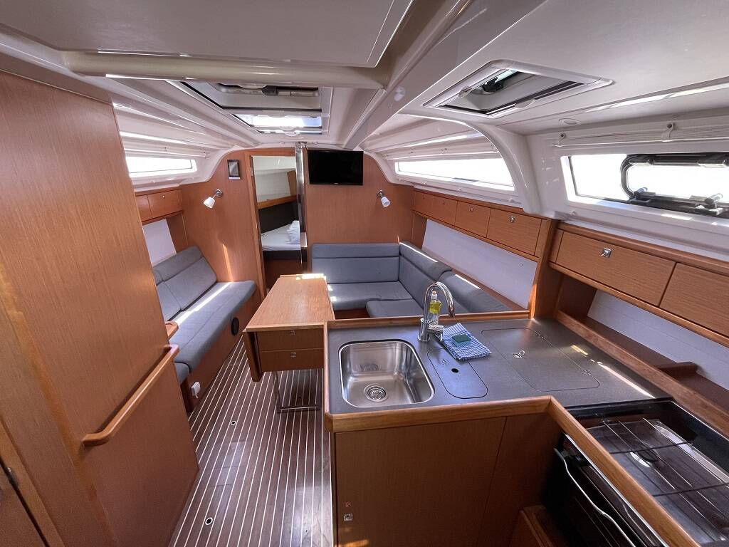 Bavaria Cruiser 37 Julia