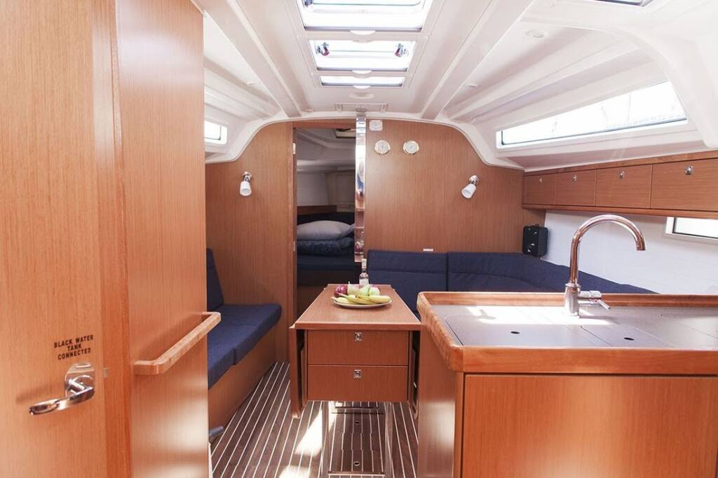 Bavaria Cruiser 37 Lydia