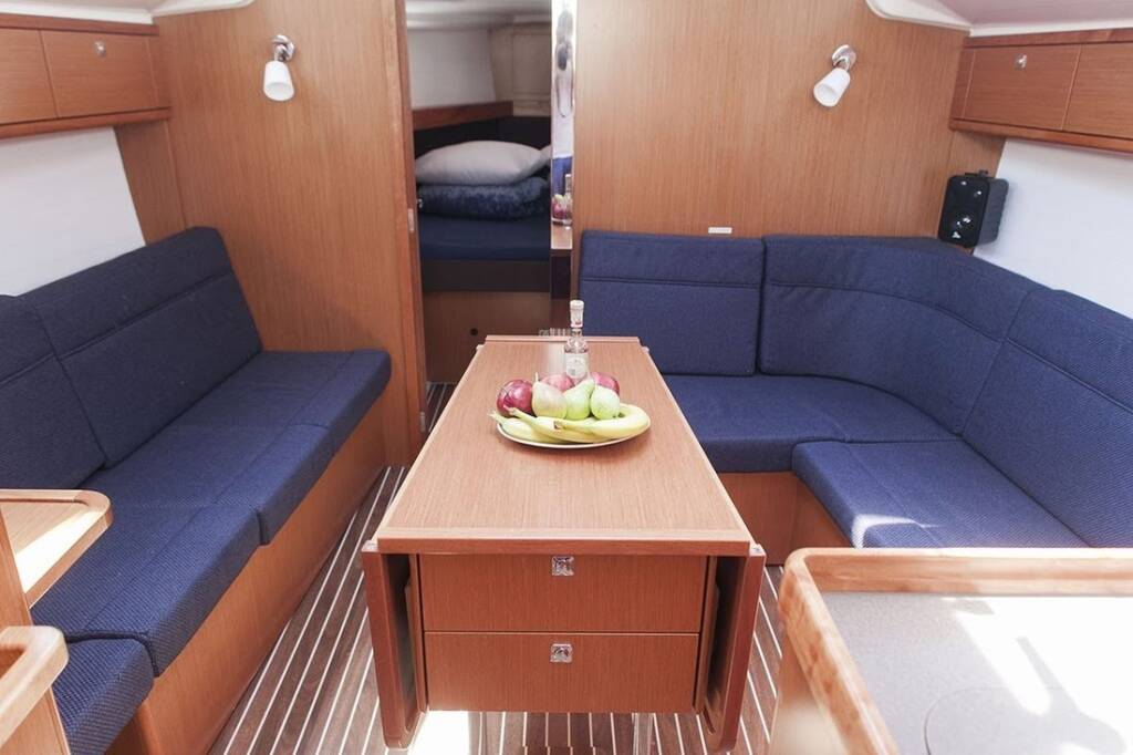 Bavaria Cruiser 37 Lydia