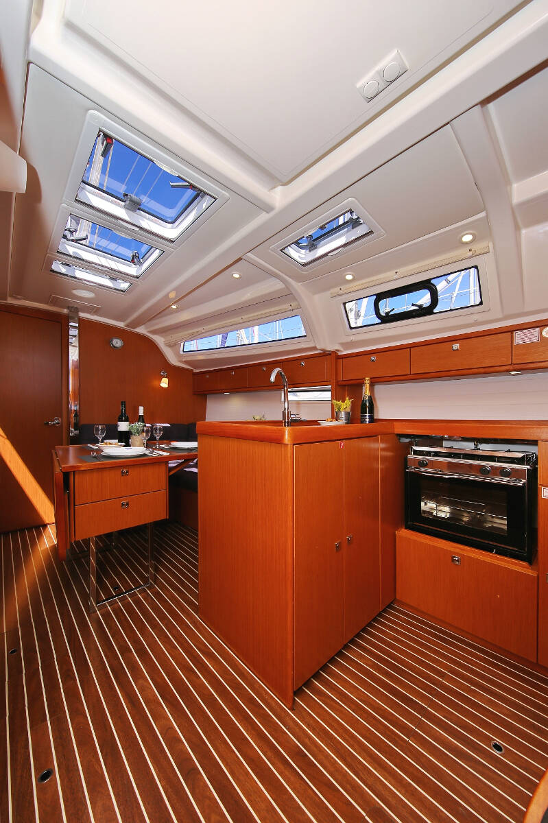 Bavaria Cruiser 37 Oracle