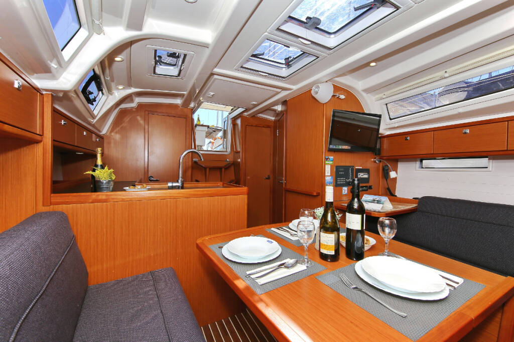 Bavaria Cruiser 37 Oracle