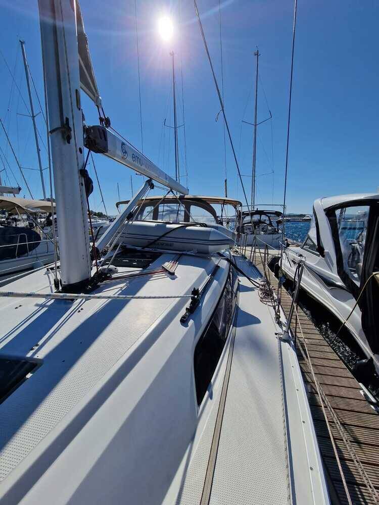 Bavaria Cruiser 37 Astravi