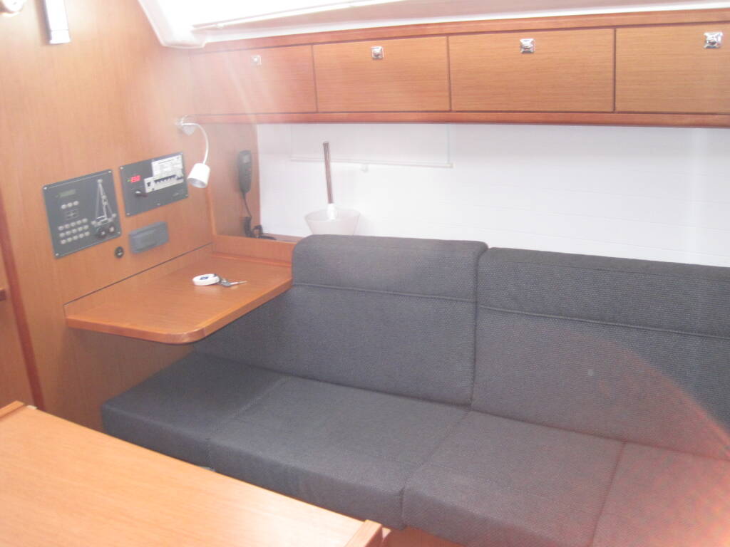 Bavaria Cruiser 37 ECONOMY