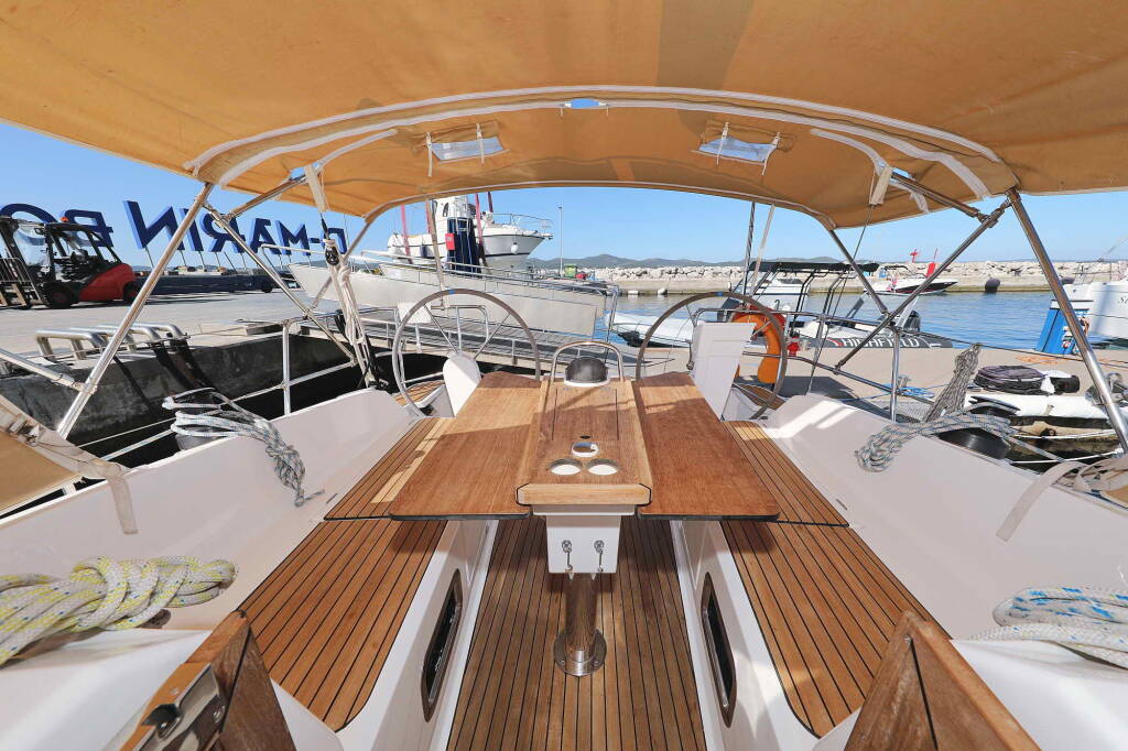 Bavaria Cruiser 37 ECONOMY