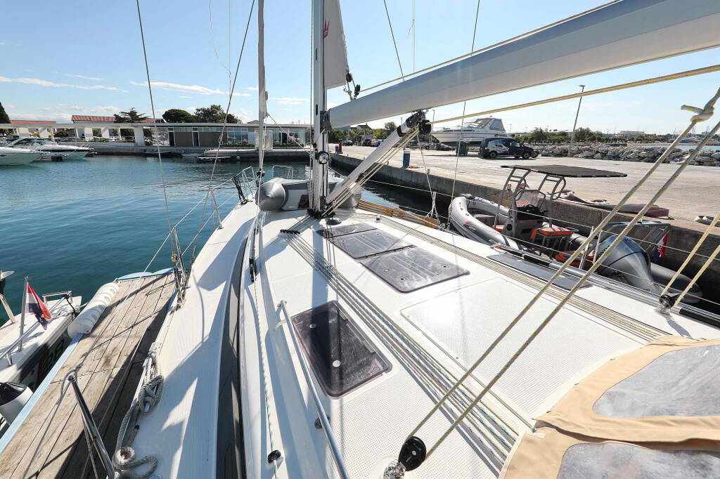 Bavaria Cruiser 37 ECONOMY