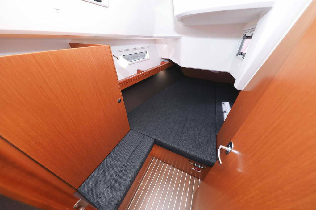 Bavaria Cruiser 37 ECONOMY