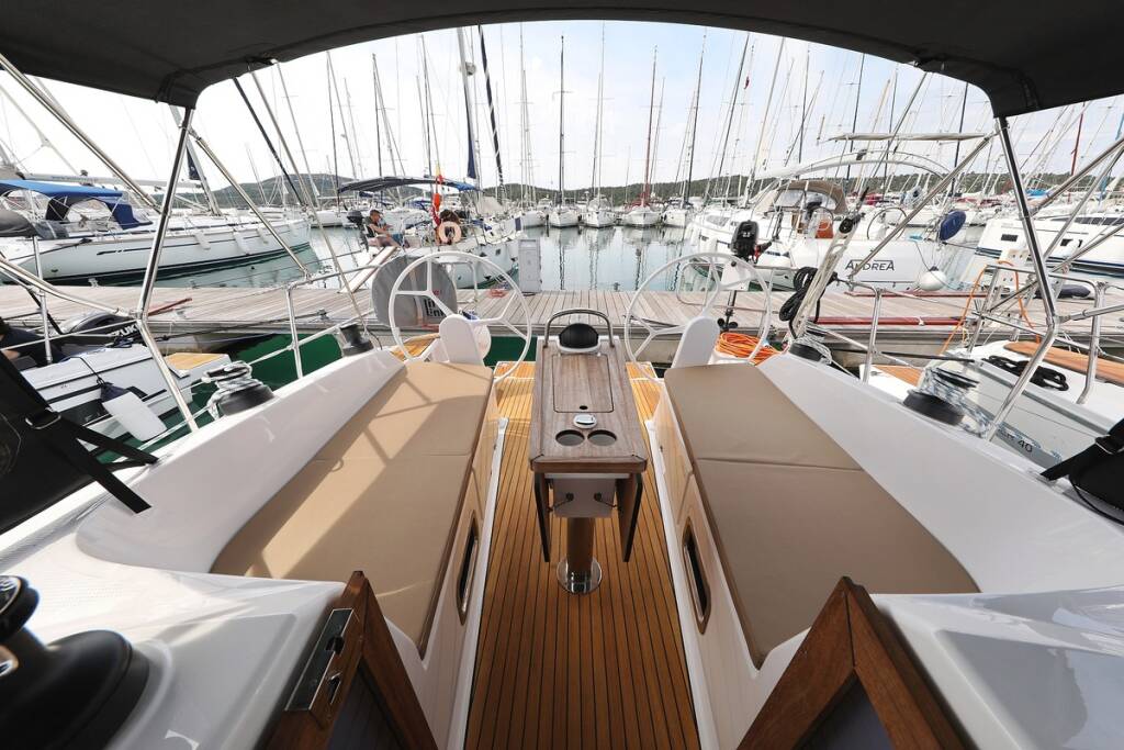 Bavaria Cruiser 37 Spectrum